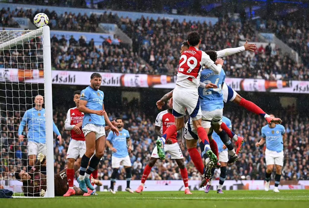 Kuningasvuoren taistelu, Manchester City vs. Arsenal
